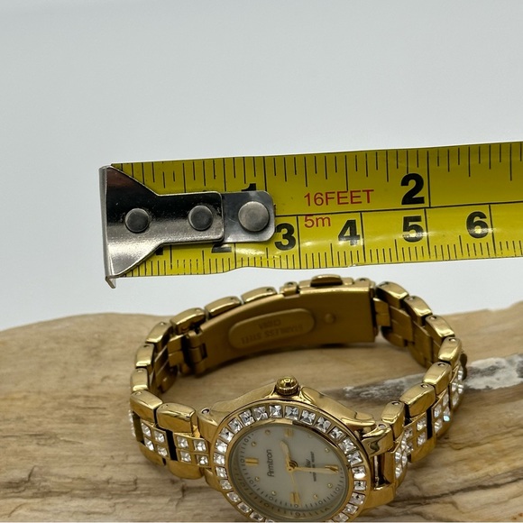 Fashion watches 4pcs, Chicos, Trendz, Geneva, and Armitron.Need batteries.(210) - Picture 6 of 16